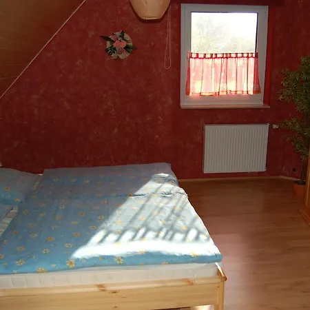 Ferienhaus Eulenhaus Im Urigen Garten