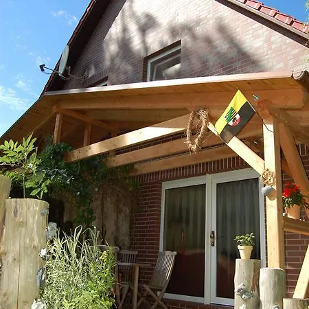 Apartment Eule Ost Und West Im Urigen Garten *