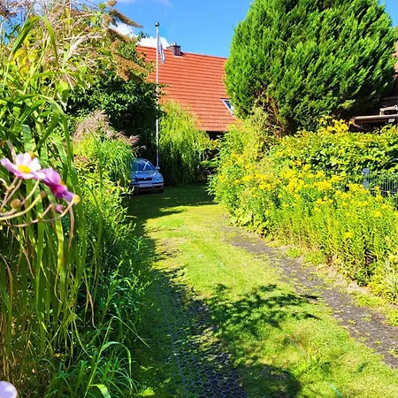 Apartment Eule West Und Eule Ost Feriehaeuser Im Urigen Garten
