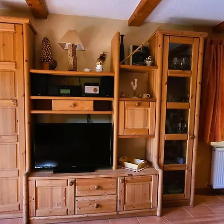 Apartment Eule West Und Eule Ost Feriehaeuser Im Urigen Garten Zingst