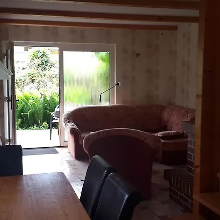 Tatil Evi Ferienhaus Eulenhaus Im Urigen Garten